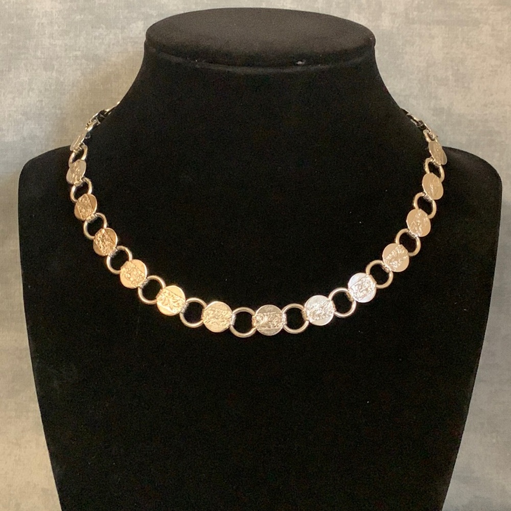 Classic necklace